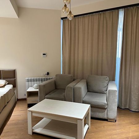 Beautiful Apartment In The Center Of Ереван Экстерьер фото